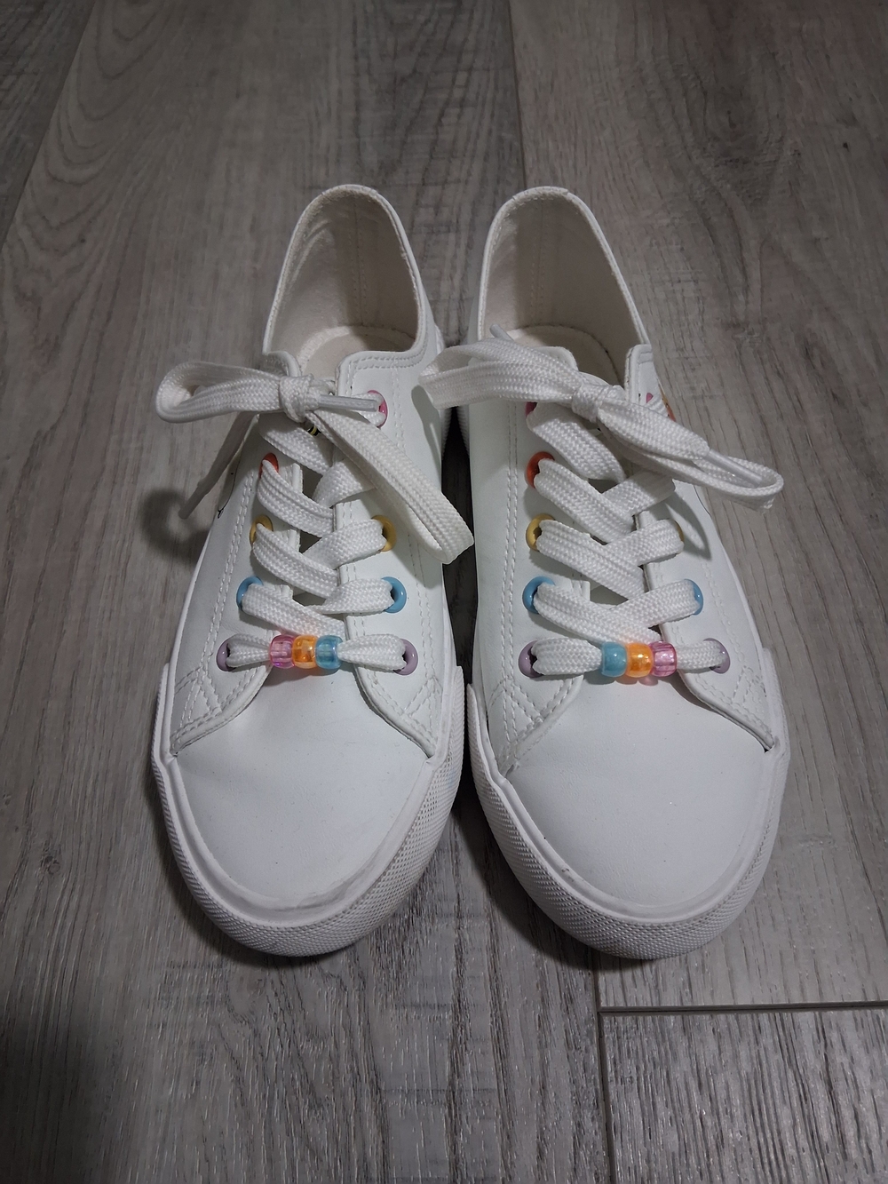 White Kids Low-Top Sneakers with Multicolor Bead Accents